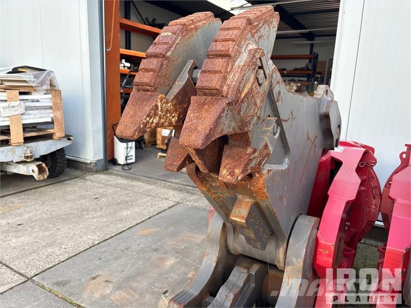 Labounty MRX 260 Rotating Demolition Pulverizer Drviče