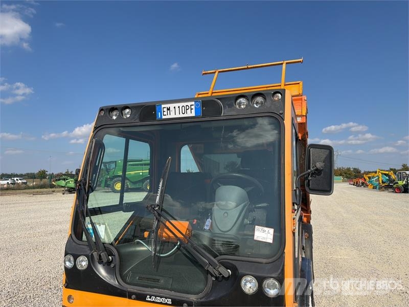 Ladog T1550T S/A Dump Truck Tippbil