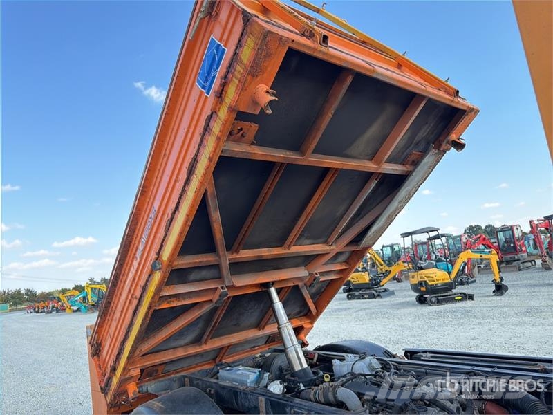 Ladog T1550T S/A Dump Truck Tippbil