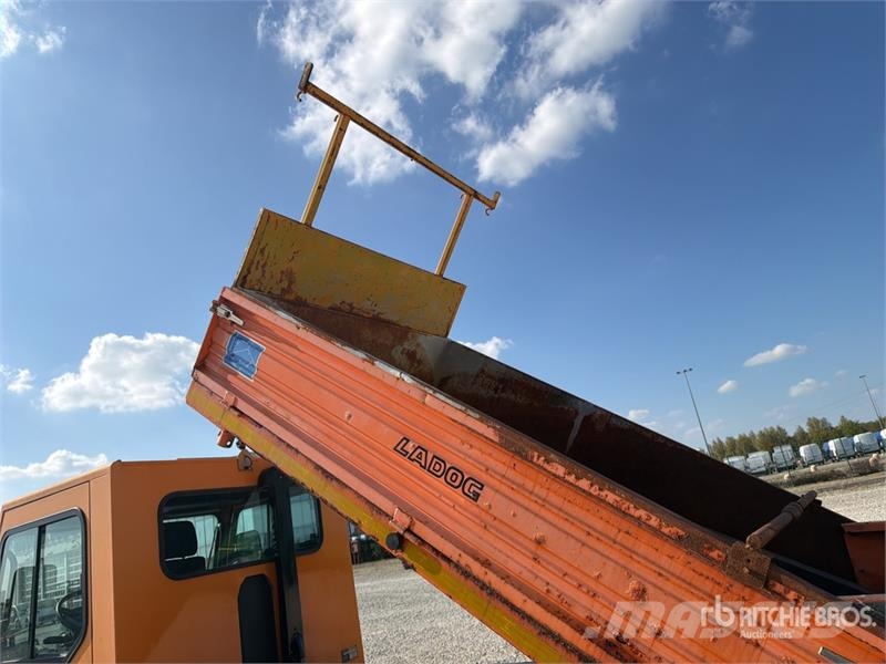 Ladog T1550T S/A Dump Truck Tippbil