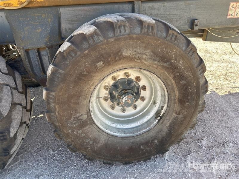 Lambert L240TP T/A Remorque Benne 2 Essieux End Du Bañera