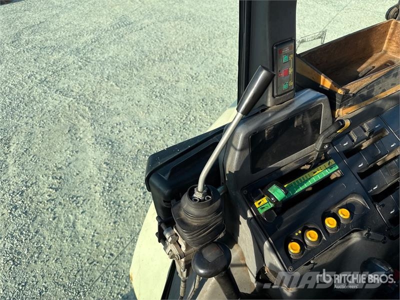 Lamborghini 1050 4WD Tractor Trattori