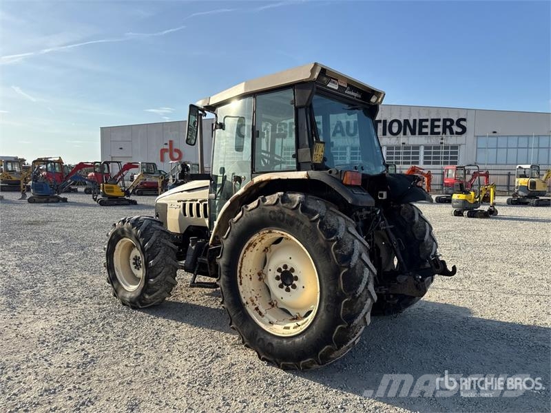 Lamborghini 1050 4WD Tractor Trattori