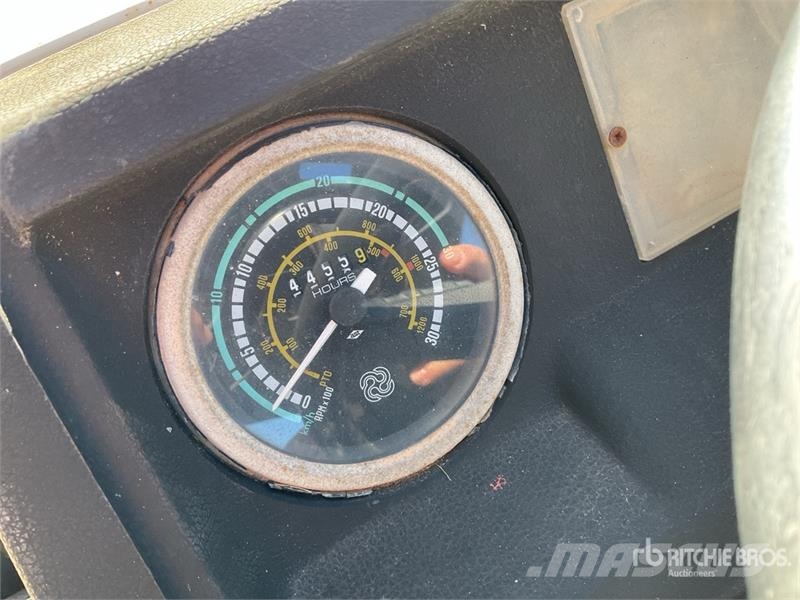 Lamborghini 775F 4WD Tractor Traktori