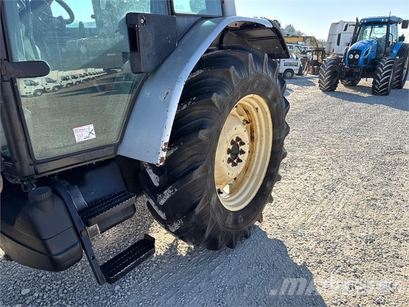 Lamborghini R4.110 4WD Tractor (Inoperable) Traktorji
