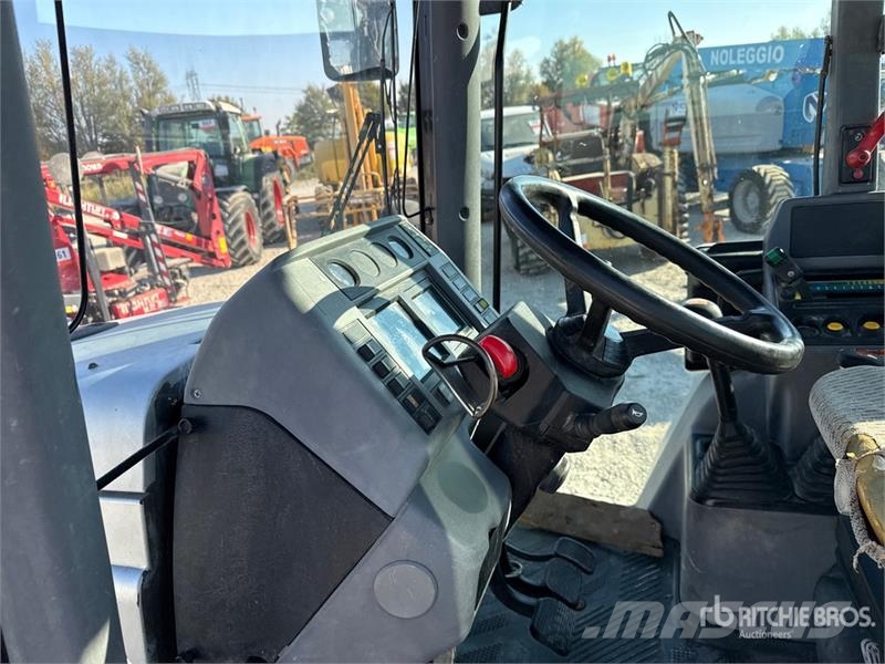 Lamborghini R4.110 4WD Tractor (Inoperable) Traktorji