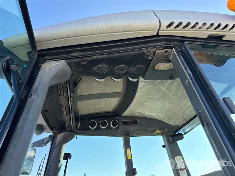 Lamborghini R4.110 4WD Tractor (Inoperable) Traktorji