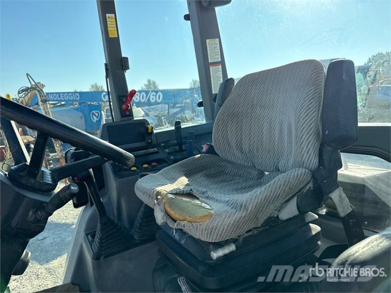 Lamborghini R4.110 4WD Tractor (Inoperable) Traktorji