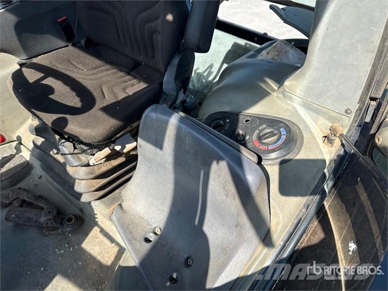 Lamborghini R7 175S 4WD Tractor (Inoperable) Traktörler