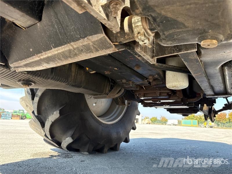 Lamborghini R7 175S 4WD Tractor (Inoperable) Traktörler