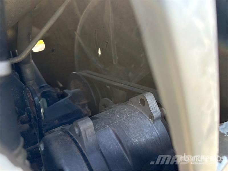 Lamborghini R7 175S 4WD Tractor (Inoperable) Traktörler