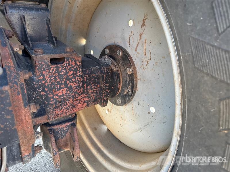 Lamborghini R7 175S 4WD Tractor (Inoperable) Traktörler
