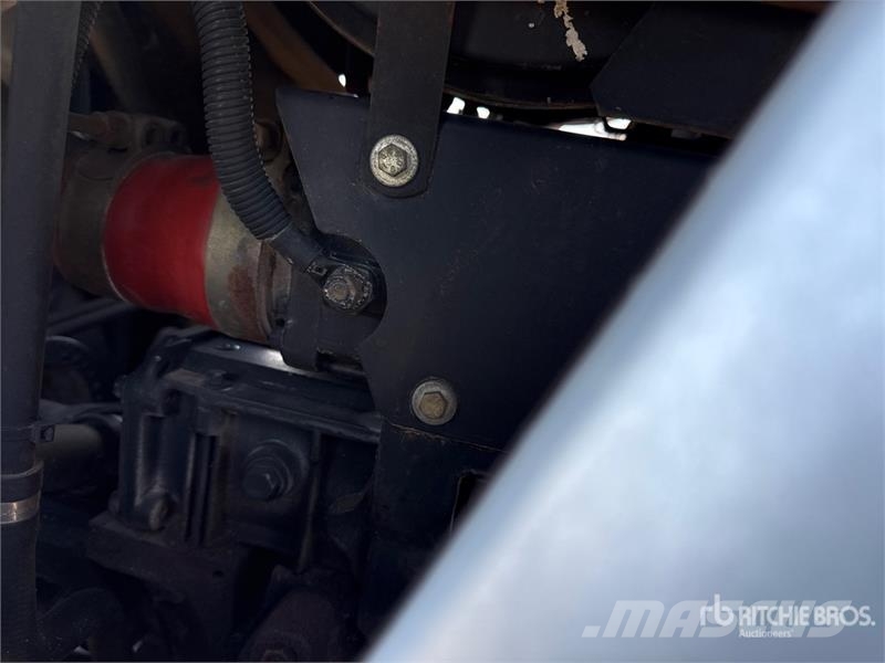 Lamborghini R7 175S 4WD Tractor (Inoperable) Traktörler