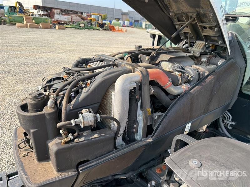 Lamborghini Spire 100 4WD Tractor Traktorit