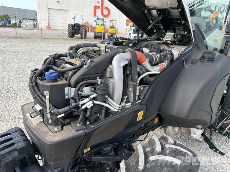 Lamborghini Spire 95 4WD Tractor 曳引機