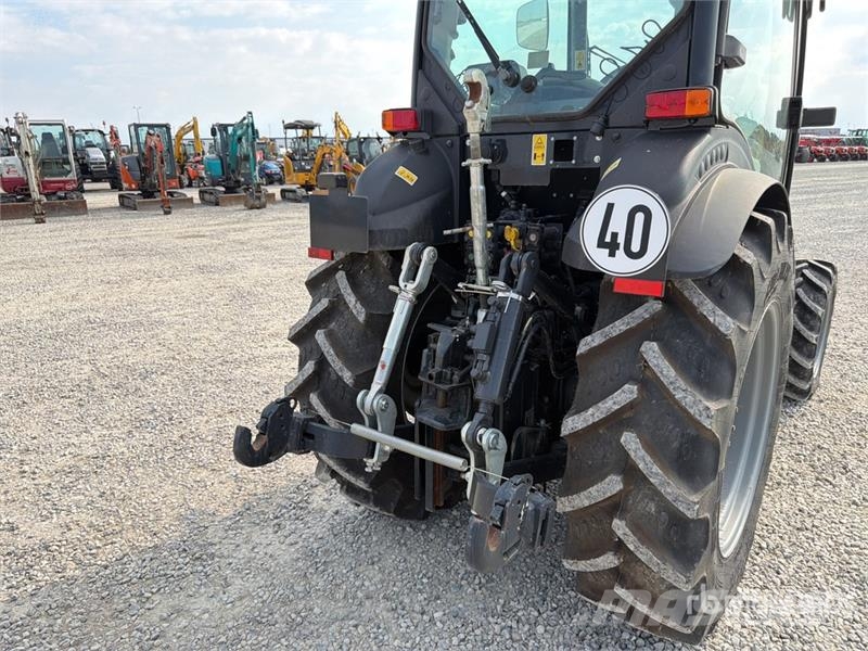Lamborghini Spire 95 4WD Tractor 曳引機