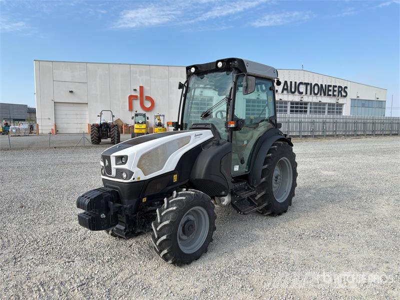 Lamborghini Spire 95 4WD Tractor 曳引機
