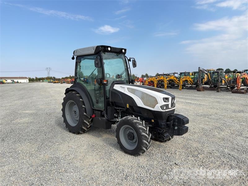 Lamborghini Spire 95 4WD Tractor 曳引機