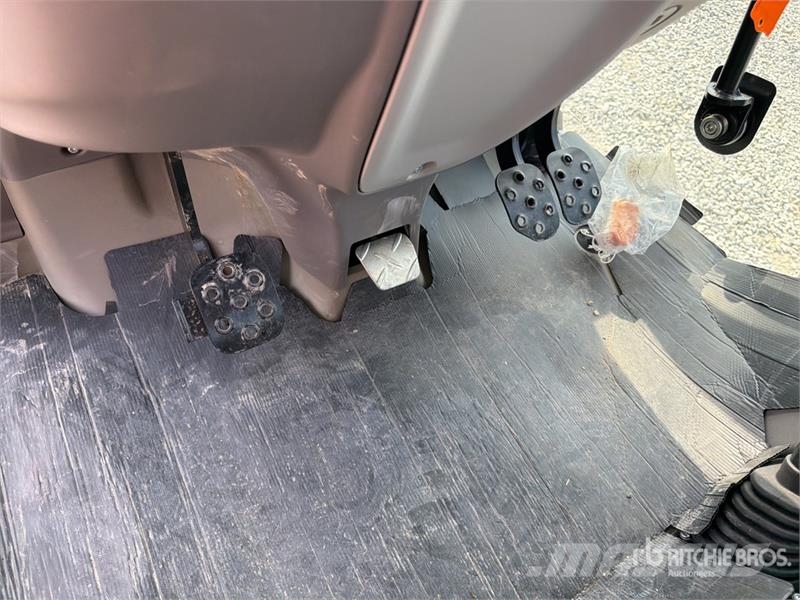 Lamborghini Spire 95 4WD Tractor 曳引機