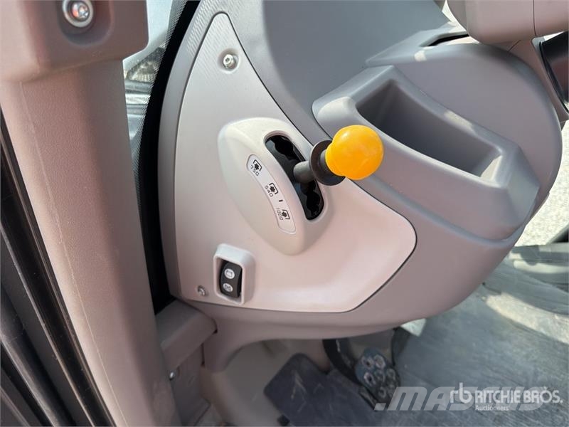 Lamborghini Spire 95 4WD Tractor 曳引機