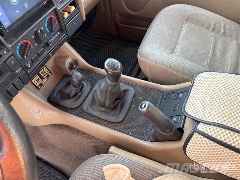 Land Rover Discovery 4x4 SUV Lengvieji automobiliai