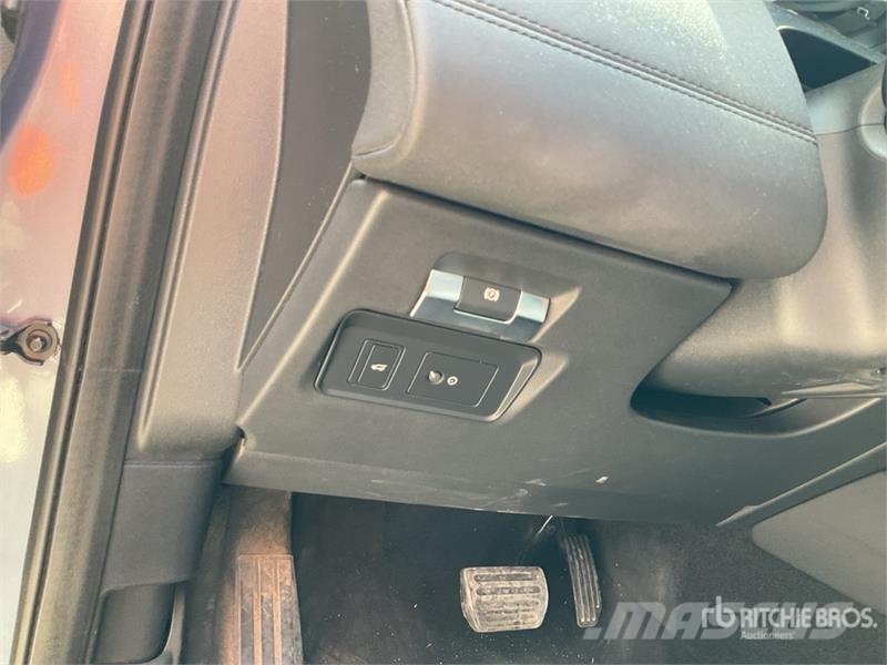 Land Rover Discovery D200 SUV PKWs