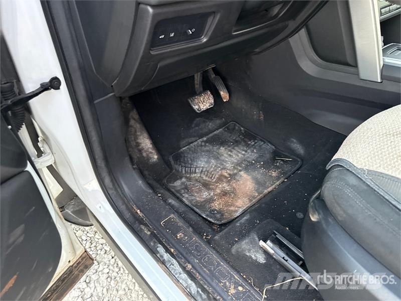 Land Rover Discovery Sport SUV (Inoperable) Cars