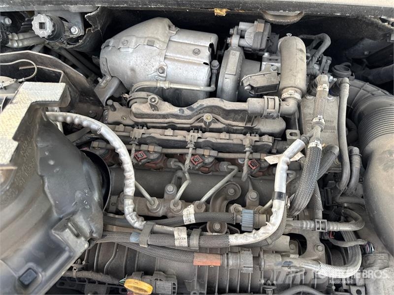 Land Rover Discovery Sport SUV (Inoperable) Cars
