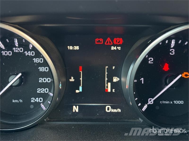 Land Rover Discovery Sport SUV (Inoperable) Cars