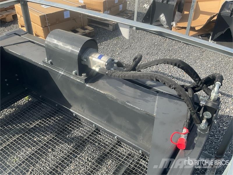 Landhonor HSB-12-72W Hydraulic Skid Steer Screening Bucket ( Puinbakken