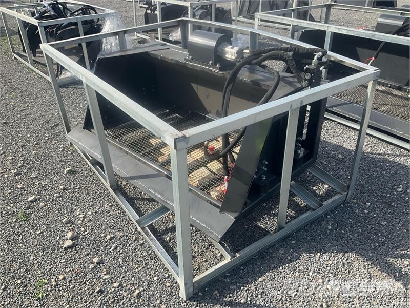 Landhonor HSB-12-72W Hydraulic Skid Steer Screening Bucket ( Puinbakken