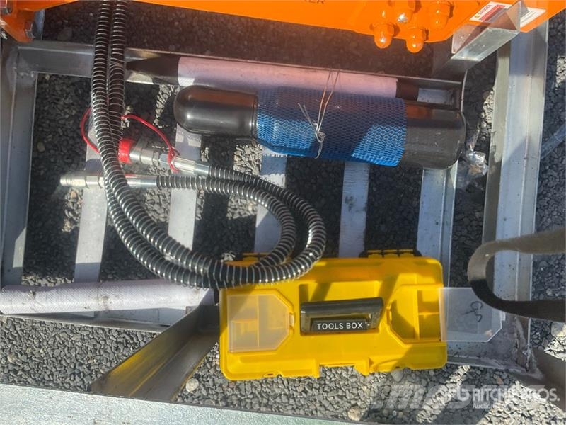 Landhonor SHB-11-53D Hydraulic Skid Steer Breaker (Unused) Hamers en brekers
