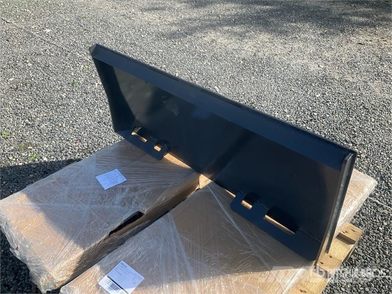 Landhonor UAP-16-45W Qty of 3 Universal Skid Steer Attachmen Overige componenten