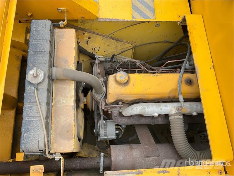 Lansing Hercules 715 15000 kg 4x2 Rough Terrain Forklift Навантажувачі підвищеної прохідності
