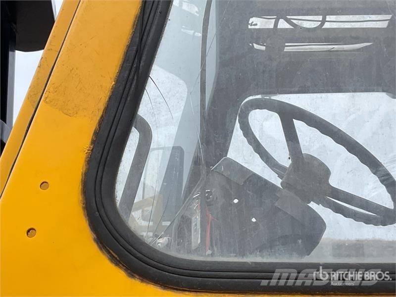 Lansing Hercules 715 15000 kg 4x2 Rough Terrain Forklift Навантажувачі підвищеної прохідності