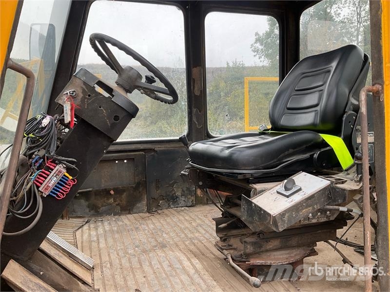 Lansing Hercules 715 15000 kg 4x2 Rough Terrain Forklift Навантажувачі підвищеної прохідності