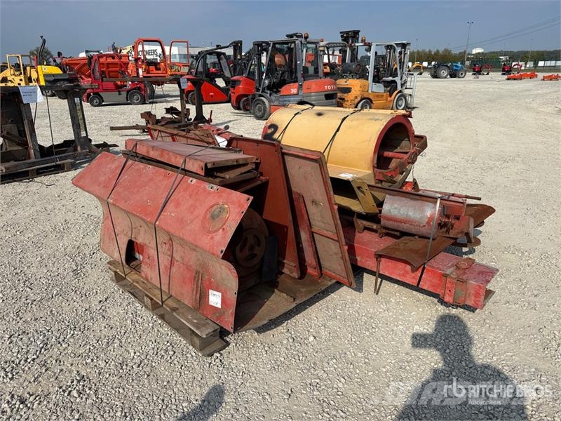 Laverda Qty of Agricultural Spare Parts Diger parçalar