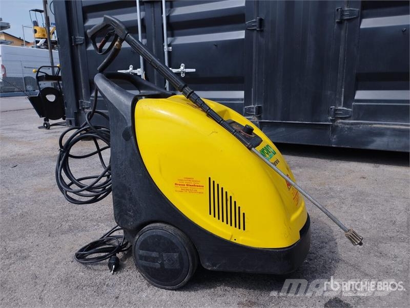  Lavorwash Parana Hot-Water Pressure Washer Мийні апарати низького тиску