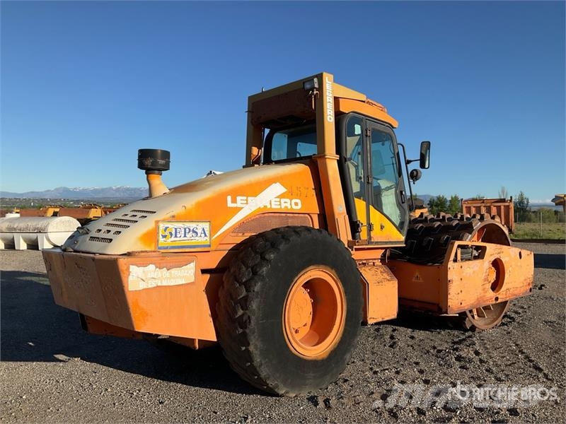 Lebrero VM6 Equipment Padfoot Drum Compactor Walzenzüge
