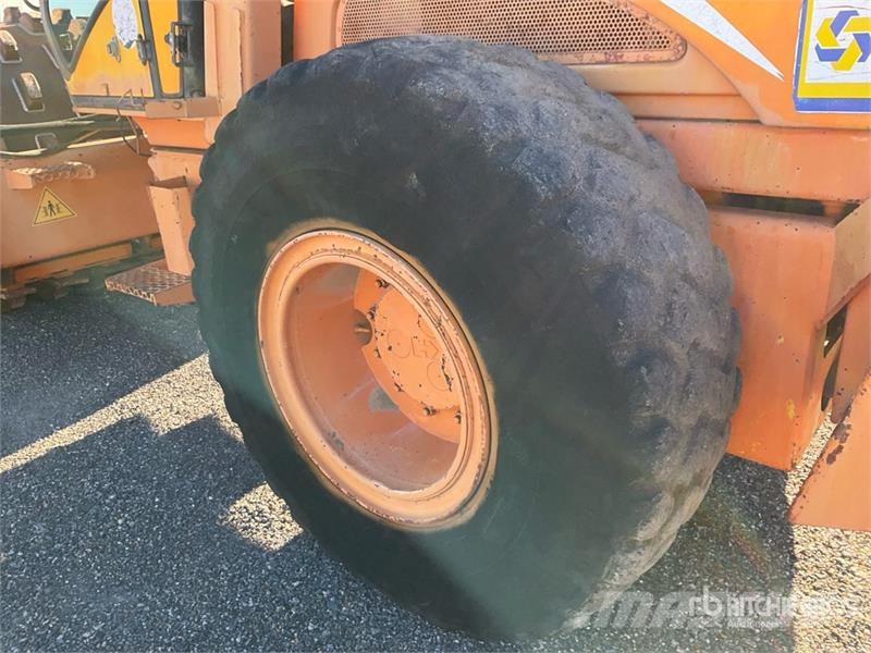 Lebrero VM6 Equipment Padfoot Drum Compactor Walzenzüge