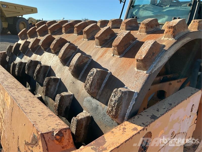 Lebrero VM6 Equipment Padfoot Drum Compactor Walzenzüge