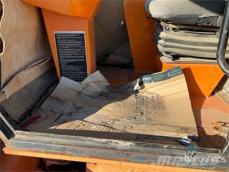 Lebrero VM6 Equipment Padfoot Drum Compactor Walzenzüge
