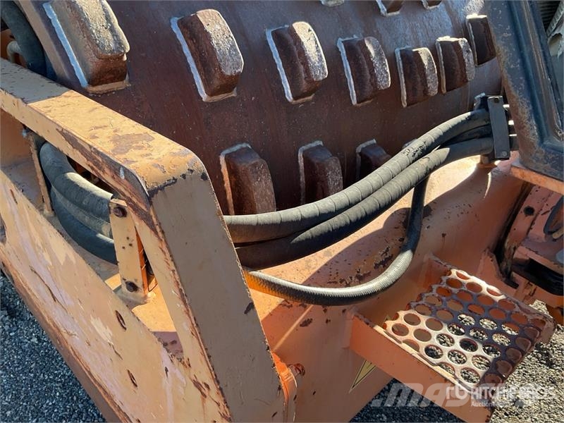 Lebrero VM6 Equipment Padfoot Drum Compactor Walzenzüge