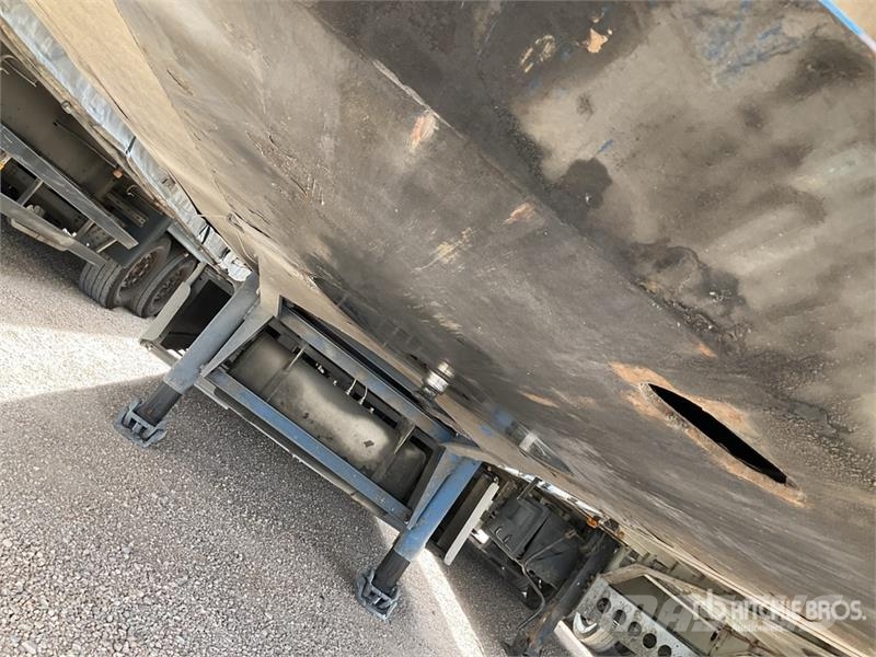 Lecsor FB-1360 Tri/A Refrigerated Trailer Kühlauflieger
