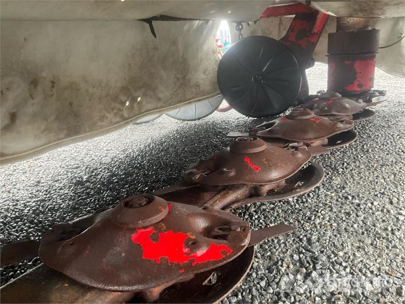 Lely 280 Front Disc Mower 割草劑
