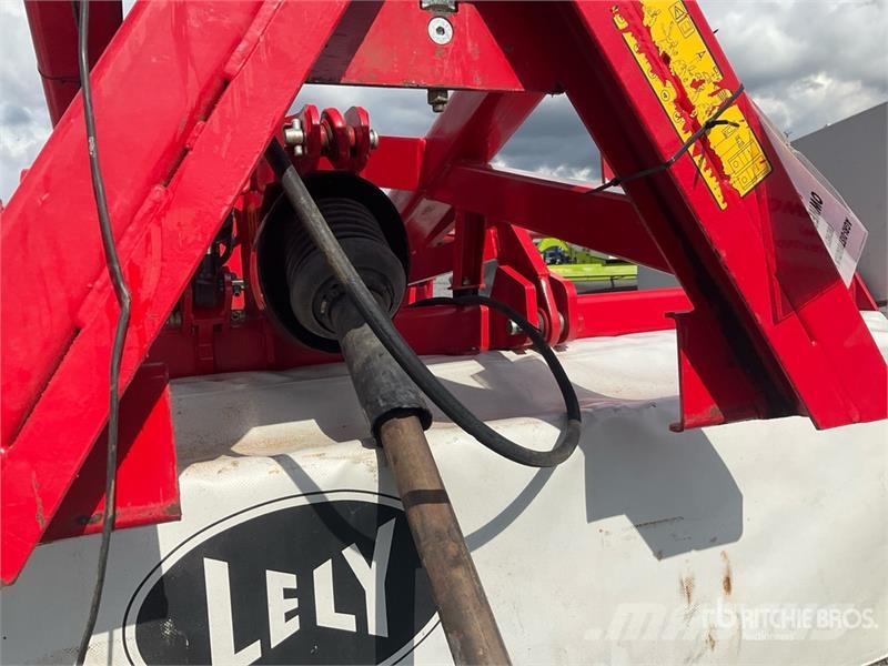 Lely 320F Front Disc Mower Slåttermaskiner