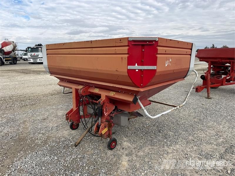Lely Fertilizer Spreader معدات رش أسمدة