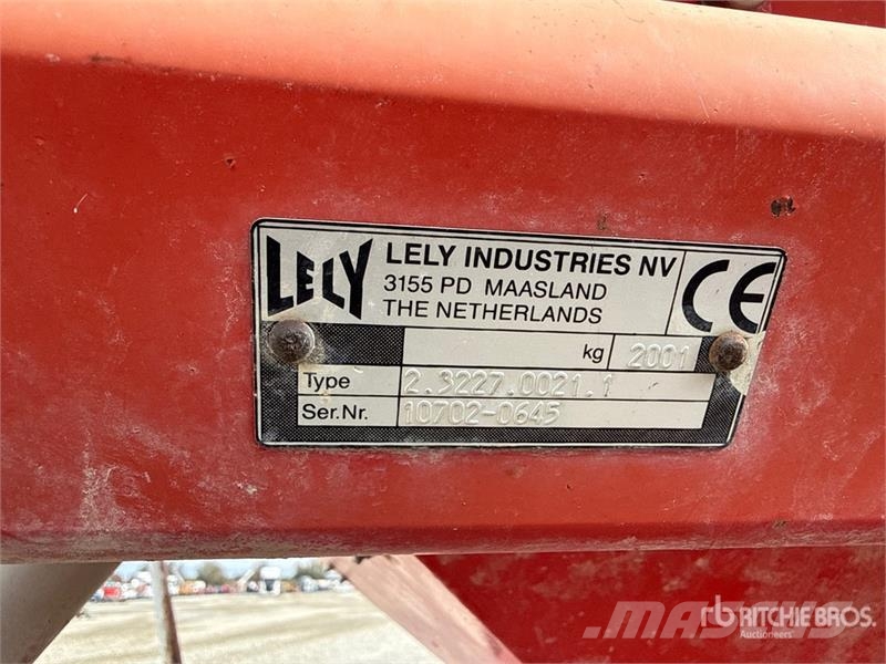 Lely Fertilizer Spreader معدات رش أسمدة