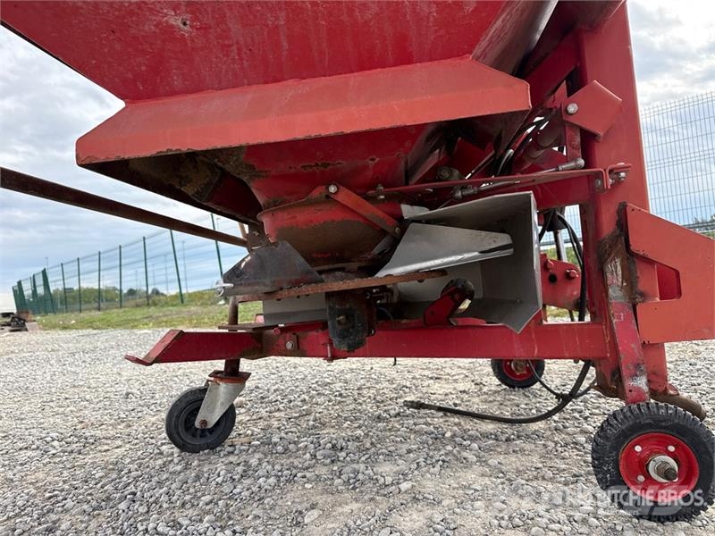 Lely Fertilizer Spreader معدات رش أسمدة