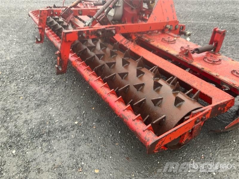 Lely Kopeg 3 Power Harrow الكاسحات وقلابات التربة ذات المحركات